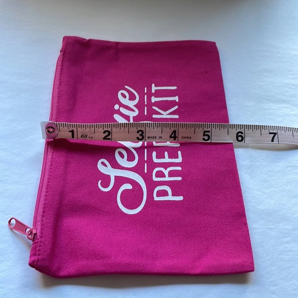 Pink cosmetic makeup bag zipper closure lightweight canvas NWOT selfie p…